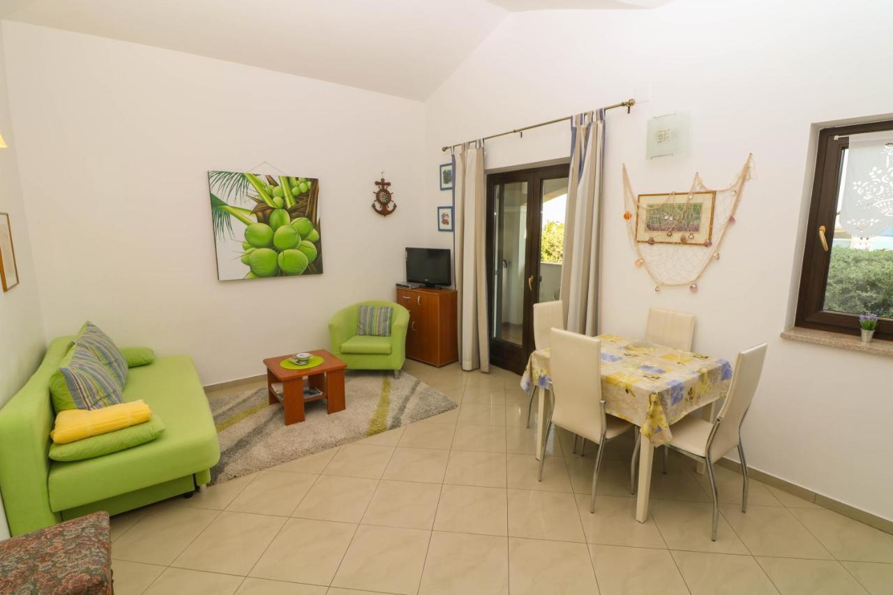 Apartments Blue And Green With Balcony Baška Extérieur photo