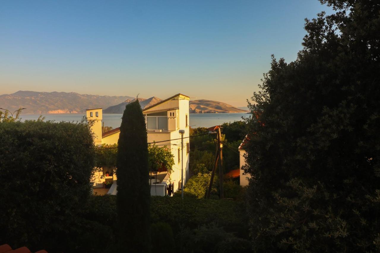 Apartments Blue And Green With Balcony Baška Extérieur photo